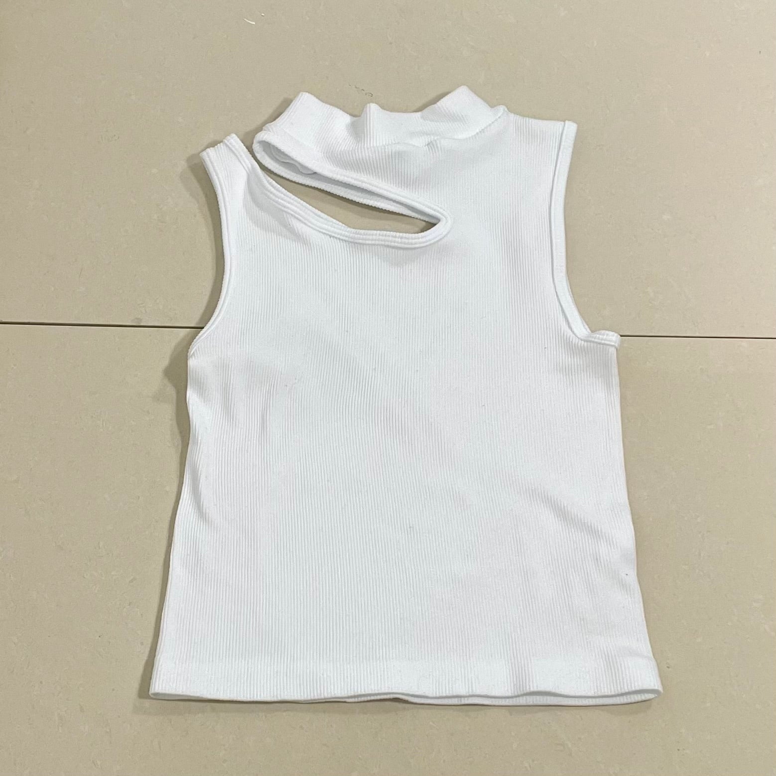Cory Sleeveless & Seamless Cut-out Mock-neck Top