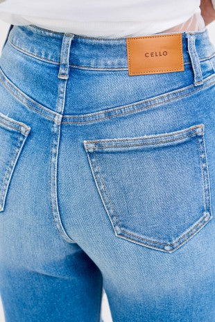 Stacy Super High Rise Dad Jeans - PREORDER
